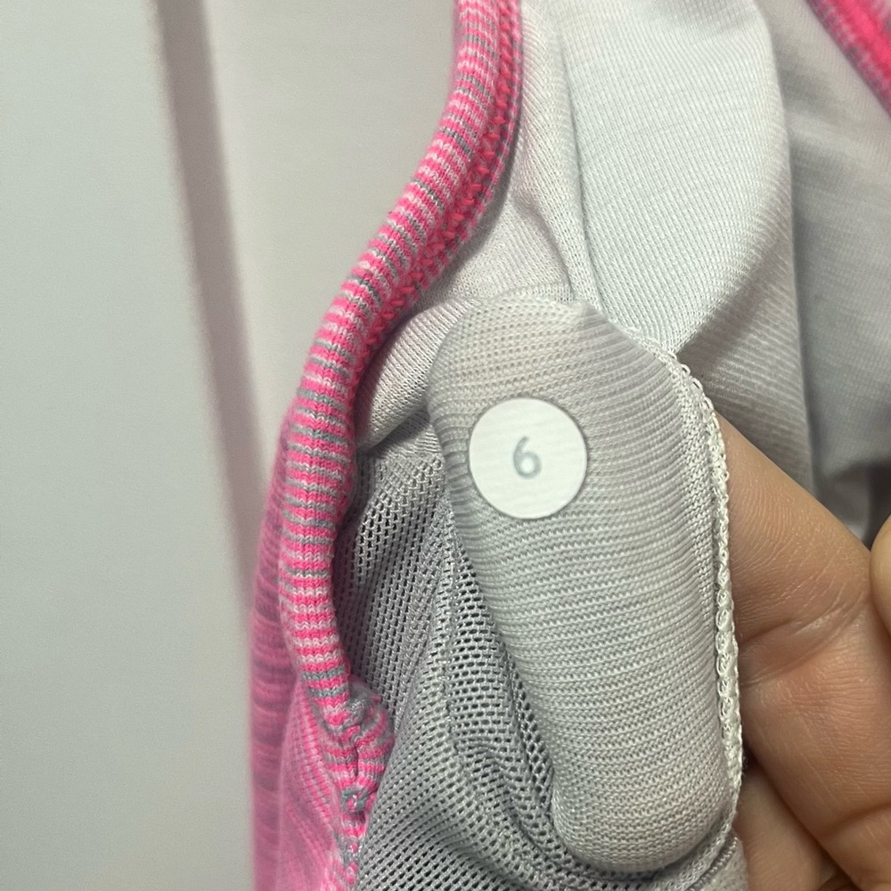 Lululemon pink Power Y tank top size 6 - Picture 4 of 4